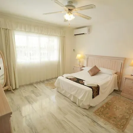Large 7 Bedroom In Sierrrezuela Heated Pool
