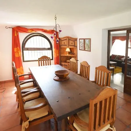 Villa Large 7 Bedroom In Sierrrezuela Heated Pool