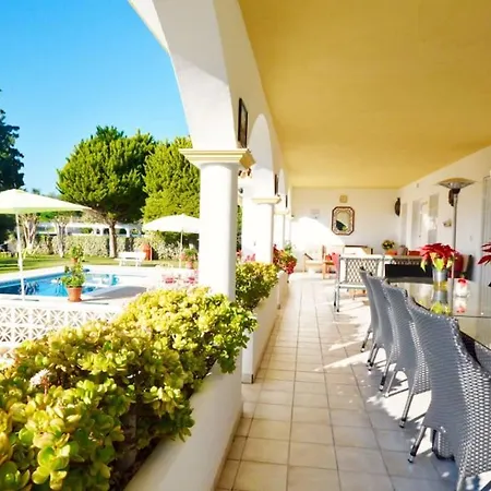 Large 7 Bedroom In Sierrrezuela Heated Pool
