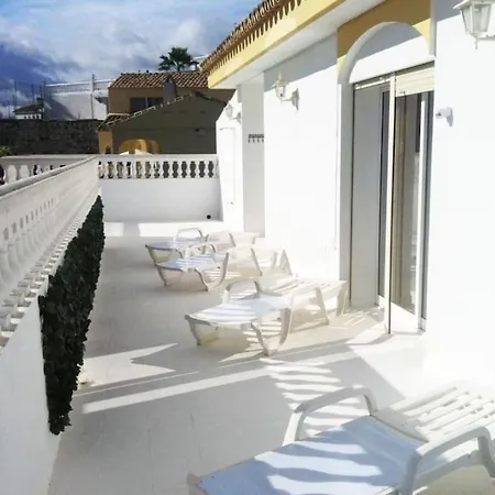 Large 7 Bedroom In Sierrrezuela Heated Pool Villa *