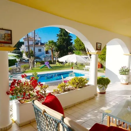 Large 7 Bedroom In Sierrrezuela Heated Pool
