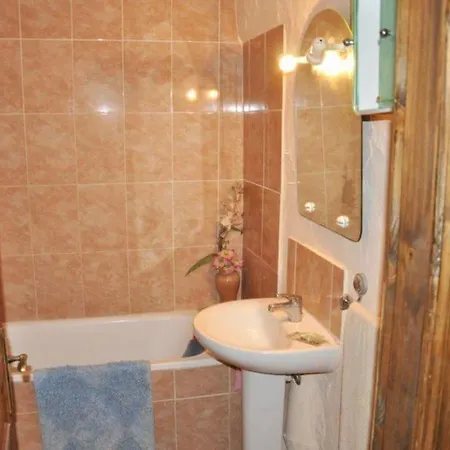 Large 7 Bedroom In Sierrrezuela Heated Pool *